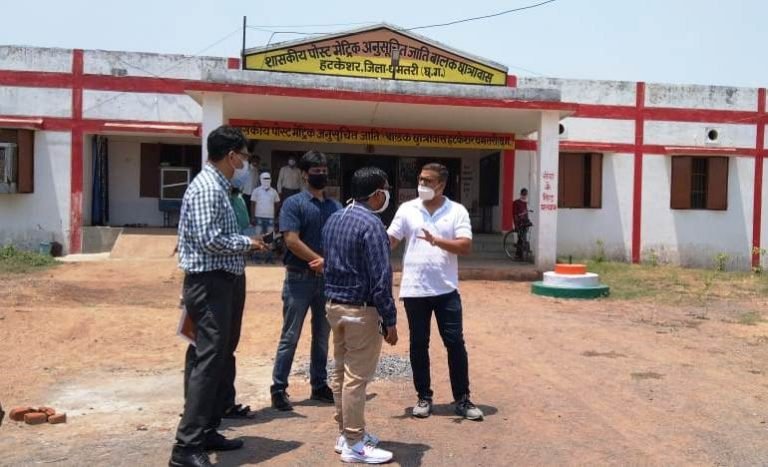शहर में कोविड मरीजों की संख्या को देखते छात्रावासों व निजी स्कूलों का किया जाएगा अधिग्रहण कलेक्टर एवं जिला दण्डाधिकारी ने शहर के छात्रावासों का किया निरीक्षण