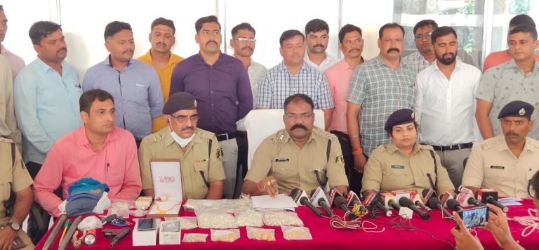 सदर बाजार स्थित ज्वेलर्स दुकानों में हुई लाखों रूपये की चोरी का खुलासा 1 आरोपी पकड़ से बाहर
