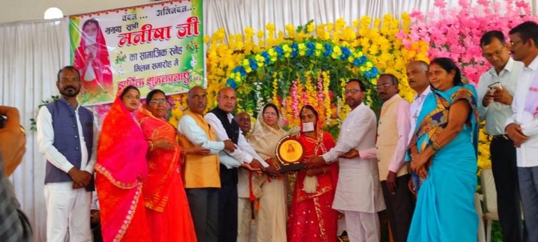 मुमुक्षु सुश्री मनीषा जी का हुआ सामाजिक अभिनन्दन