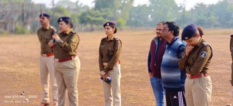 कलेक्टर एवं एसपी के निर्देशन में हुआ पुलिस लाईन धमतरी में माकड्रिल