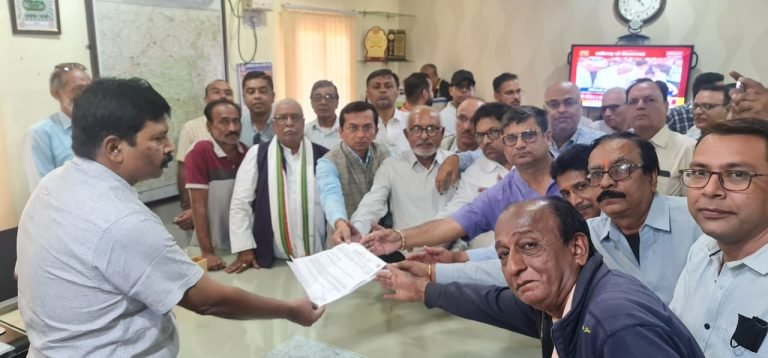 गुजराती समाज एवं सिन्धी समाज ने उत्सव तन्ना की मौत की जाँच के लिए पुलिस अधीक्षक को सौंपा ज्ञापन