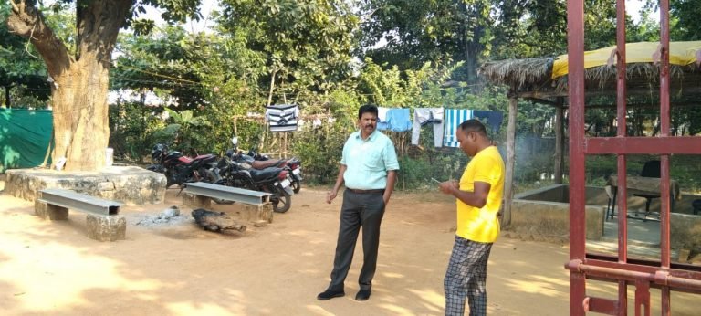 पुलिस अधीक्षक महोदय ने थाना अकलाडोंगरी का किये आकस्मिक निरीक्षण