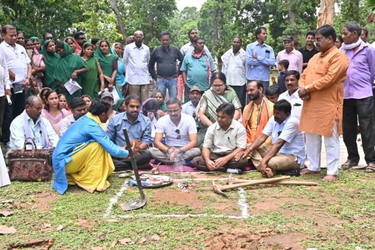 ’’’मॉं’’ अभियान : महानदी को संवारने नगरी में उमड़ा जनसमुदाय