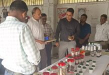 महाराष्ट्र से आये भारतीय वन सेवा के अधिकारियों ने दुगली वन धन केन्द्र एवं औषधी पौध रोपण का किया भ्रमण