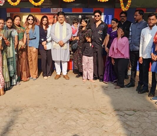 नशे के ख़िलाफ़ छत्तीसगढ़ी सिनेमा की प्रभावशाली पहल — “गैंग्स ऑफ रायपुर” का देव श्री टॉकीज में भव्य प्रदर्शन, महापौर श्री रामू रोहरा हुए मुख्य अतिथि