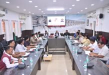 छत्तीसगढ़ राज्य खाद्य आयोग अध्यक्ष ने धमतरी में खाद्य सुरक्षा एवं पोषण योजनाओं की समीक्षा की