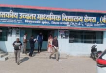 कलेक्टर ने कुरूद विकासखंड के स्कूलों का किया औचक निरीक्षण