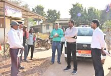 धान खरीदी केंद्रों पर कलेक्टर का औचक निरीक्षण, वास्तविक किसानों को प्राथमिकता के निर्देश