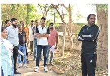 राज्य शासन की स्वीकृत योजनाओं के क्रियान्वयन हेतु कलेक्टर का स्थल निरीक्षण