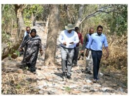 गंगरेल-ठेमली आईलैंड को विकसित करने प्रशासन प्रतिबद्ध : कलेक्टर श्री अबिनाश मिश्रा पर्यटन सुविधाओं के विस्तार और गुणवत्ता पूर्ण निर्माण पर दिया विशेष जोर