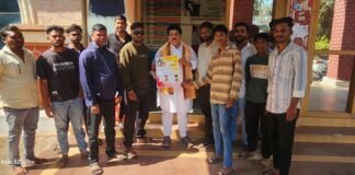 महाशिवरात्रि पर विशाल भंडारा 15 फरवरी को देऊरघाट पंचमुखी महादेव परिवार ने महापौर रामू रोहरा को दिया आमंत्रण