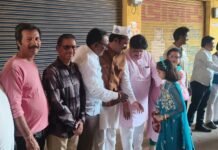 ईद पर धमतरी में दिखी गंगा-जमुनी तहजीब, महापौर रामू रोहरा ने दी सौहार्द की मिसाल