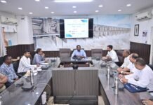 स्वरोजगार प्रकरणों के शीघ्र निराकरण के निर्देश, उद्योग विकास पर कलेक्टर ने की विस्तृत समीक्षा बैठक