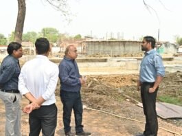 कलेक्टर अबिनाश मिश्रा का मैदानी दौरा, योजनाओं के क्रियान्वयन और व्यवस्थाओं का किया सघन निरीक्षण