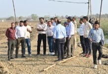 धमतरी को मखाना हब बनाने की दिशा में पहल, कलेक्टर ने तैयारियों का किया निरीक्षण