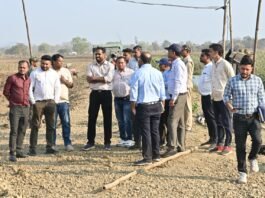 धमतरी को मखाना हब बनाने की दिशा में पहल, कलेक्टर ने तैयारियों का किया निरीक्षण