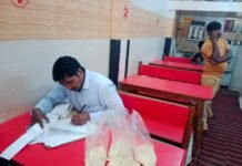 होली पर्व से पूर्व खाद्य प्रतिष्ठानों की सघन जांच, नमूने परीक्षण हेतु भेजे गए