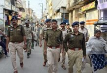 होली त्योहार को लेकर एसपी धमतरी के नेतृत्व में पुलिस एवं प्रशासन की संयुक्त फ्लैग मार्च, असामाजिक तत्वों को कड़ी चेतावनी