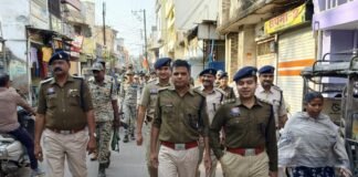 होली त्योहार को लेकर एसपी धमतरी के नेतृत्व में पुलिस एवं प्रशासन की संयुक्त फ्लैग मार्च, असामाजिक तत्वों को कड़ी चेतावनी