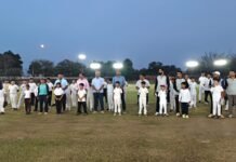 आपसी समन्वय बढ़ाने जिला प्रशासन की पहल, मैत्री क्रिकेट प्रतियोगिता में शानदार मुकाबले