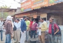 बस स्टैंड व सिहावा चौक में गंदगी फैलाने वालों पर निगम की कार्रवाई, 16 लोगों से वसूला गया जुर्माना