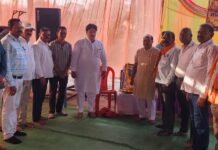 सेवानिवृत्त शिक्षक स्व. तुकाराम साहू को महापौर रामू रोहरा ने दी श्रद्धांजलि