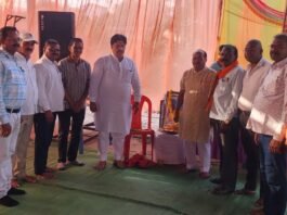 सेवानिवृत्त शिक्षक स्व. तुकाराम साहू को महापौर रामू रोहरा ने दी श्रद्धांजलि