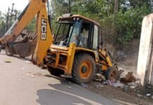 बस स्टैंड के पीछे कचरा डंप की सफाई, नगर निगम की त्वरित कार्रवाई