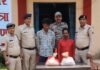 अवैध महुआ शराब बिक्री पर रूद्री पुलिस की एक और कार्यवाही, दो आरोपी रंगे हाथ गिरफ्तार