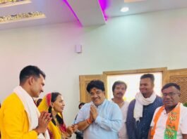 जन्मोत्सव एवं गृहप्रवेश कार्यक्रम में महापौर रामू रोहरा ने दी शुभकामनाएं