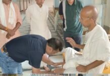 135वें उपवास पर विराजमान तपस्वी संत के दर्शन हेतु पहुंचे भाजपा नेता पंडित राजेश शर्मा