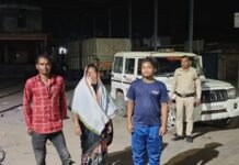 धमतरी पुलिस की संवेदनशील एवं सराहनीय कार्यवाही – भटकी हुई मानसिक रूप से अस्वस्थ महिला को परिजनों से मिलाया