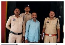 अवैध शराब पर धमतरी पुलिस का बड़ा प्रहार – दो अलग-अलग प्रकरणों में 42 बीयर,15 पौवा देशी शराब सहित तीन आरोपी गिरफ्तार