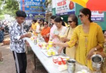 मासिक शिवरात्रि पर खारवाल परिवार धमतरी की शीतल सेवा