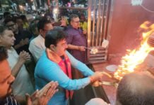 महापौर रामू रोहरा के जन्मदिवस पर दक्षिण मुखी हनुमान मंदिर में भव्य महाआरती एवं भंडारा आयोजन