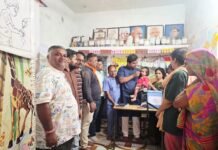 जीवन रक्षक पोलियो ड्रॉप्स शिशुओं को पिलाने पहुंचे विजय मोटवानी
