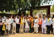 आदिवासी समाज के सम्मान और पहचान को लेकर धमतरी में बढ़ा आक्रोश, एफआईआर और माफी की मांग
