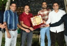 धमतरी के एसपी सूरज सिंह परिहार को भावभीनी विदाई, उत्कृष्ट पुलिसिंग और जनसेवा के लिए अधिकारियों ने की सराहना