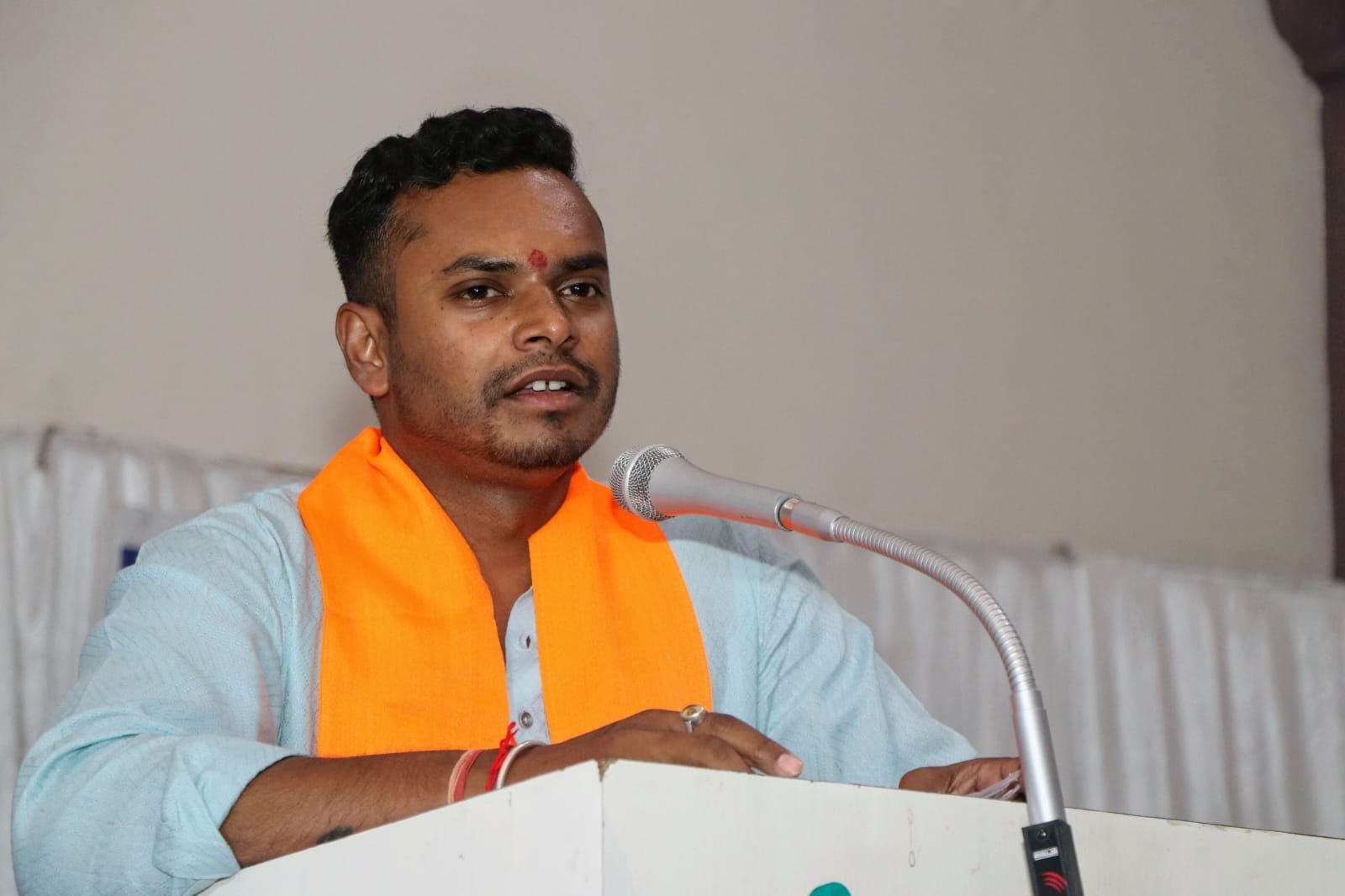 दिल्ली आंदोलन छात्र हितों से भटक कर राजनीतिक स्वरूप ले चुका है