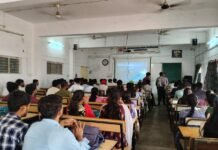 धमतरी में ‘AI अपस्किलिंग’ पर कार्यशाला आयोजित, युवाओं ने सीखे वीडियो जनरेशन और वेबसाइट डेवलपमेंट के गुर