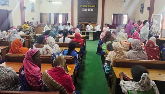 ebm mahila baithk