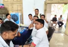 तहसील कार्यालय में रक्त परीक्षण शिविर, 76 अधिकारी-कर्मचारियों की हुई स्वास्थ्य जांच