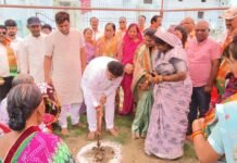कोष्टापारा वार्ड में विकास को मिली नई गति : महापौर रामू रोहरा ने 11.73 लाख रुपये के विकास कार्यों का किया भूमि पूजन