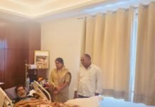 राजनीति से परे रिश्तों की डोर: किरण देव को राखी बांधने दिल्ली पहुंची भाजपा उपाध्यक्ष रंजना साहू