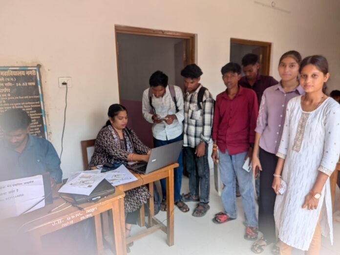 सिहावा में 65 विद्यार्थियों को लर्निंग लाइसेंस सिहावा में 65 विद्यार्थियों को लर्निंग लाइसेंस