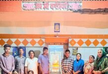 मां दंतेश्वरी मंदिर में प्रज्ज्वलित हुए आशीर्वाद के दीप मां दंतेश्वरी मंदिर में जले आशीर्वाद के दीप