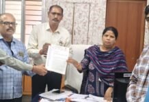 लैब असिस्टेंट परीक्षा के प्रश्न पर सेन समाज नाराज, जांच और व्यापम से जवाब की मांग