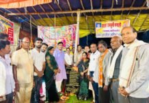 पोटियाडीह में विधायक ओंकार साहू ने किया शेड निर्माण का भूमिपूजन, रामधुनी प्रतियोगिता के समापन में हुए शामिल
