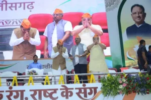 सेवा के 25 वर्ष राष्ट्रप्रेम के रंग रंगा रायपुर, 5 हजार लोगों ने बनाई भव्य ‘ह्यूमन रंगोली