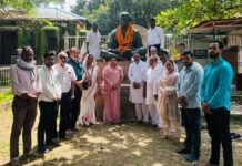 गांधी-शास्त्री जयंती पर कांग्रेसियों ने किया माल्यार्पण, आदर्शों पर चलने का लिया संकल्प